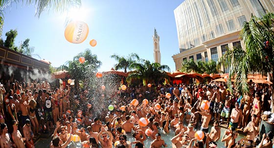 Vegas pool parties